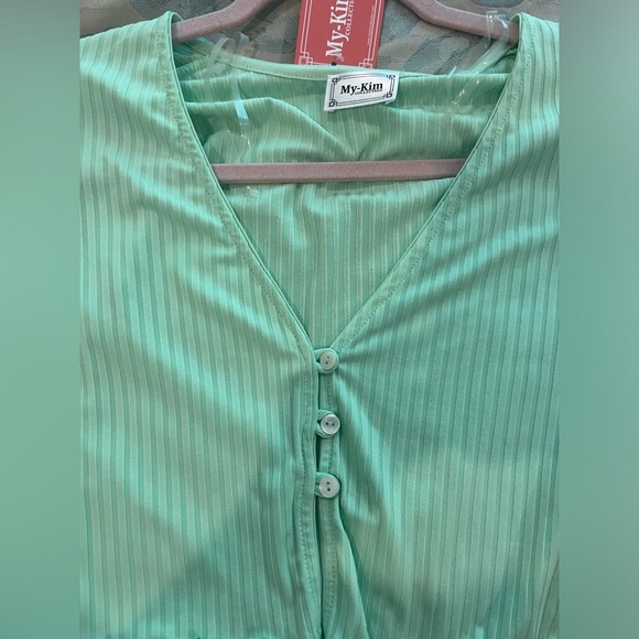 Long Sleeve Green Top | Green Ribbed Button Top - Picture 5 of 7